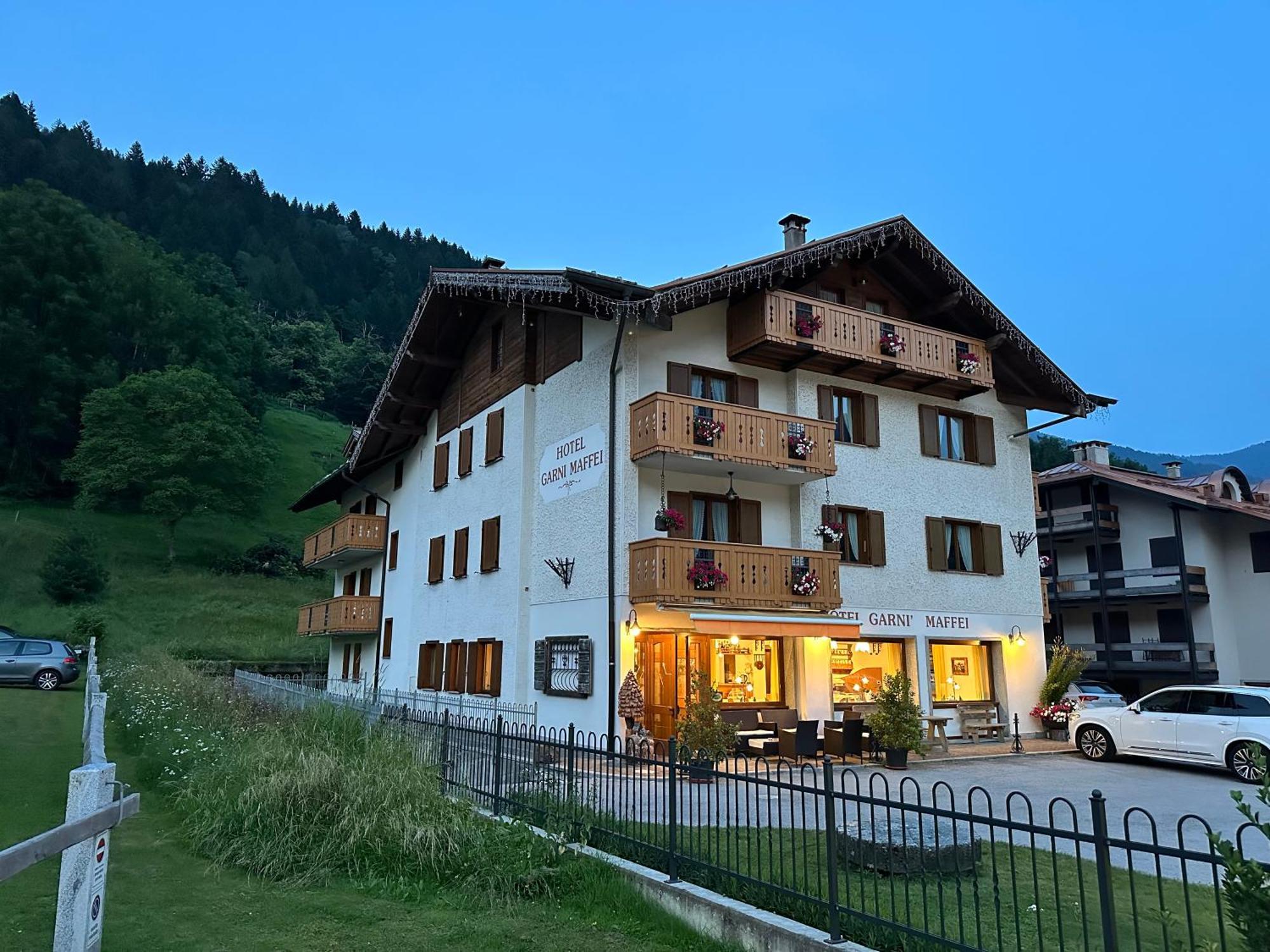 Hotel Garni Maffei Pinzolo Kültér fotó